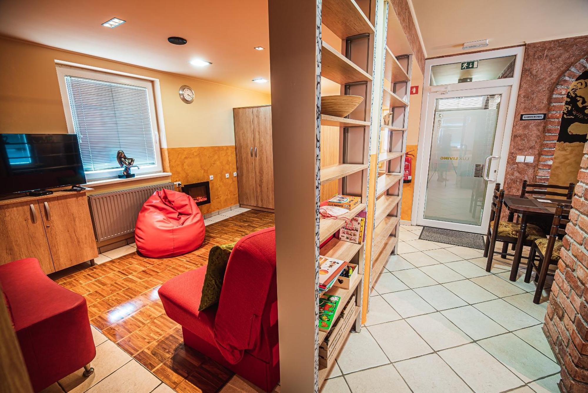 Lux Living Apartments Budic Near Terme Catez Brežice Rum bild
